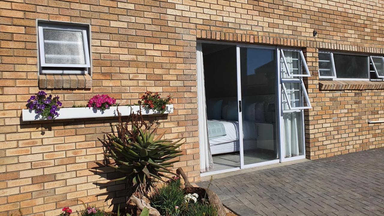 Kelzane Guesthouse Port Elizabeth Exterior foto