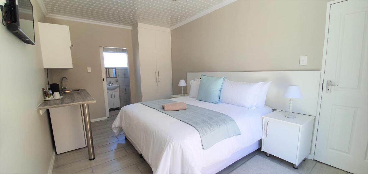 Kelzane Guesthouse Port Elizabeth Exterior foto