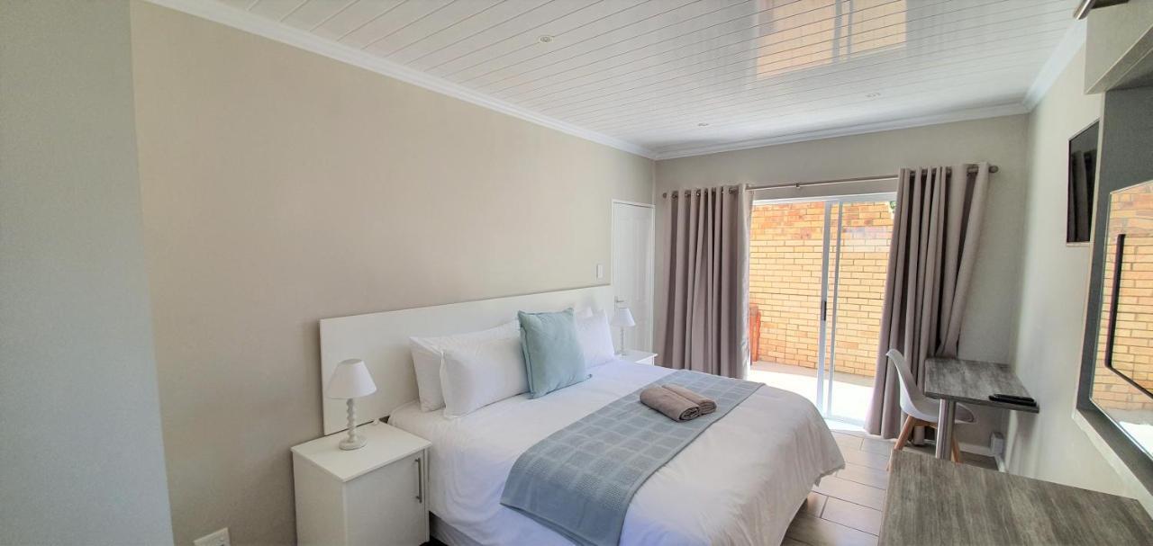 Kelzane Guesthouse Port Elizabeth Exterior foto